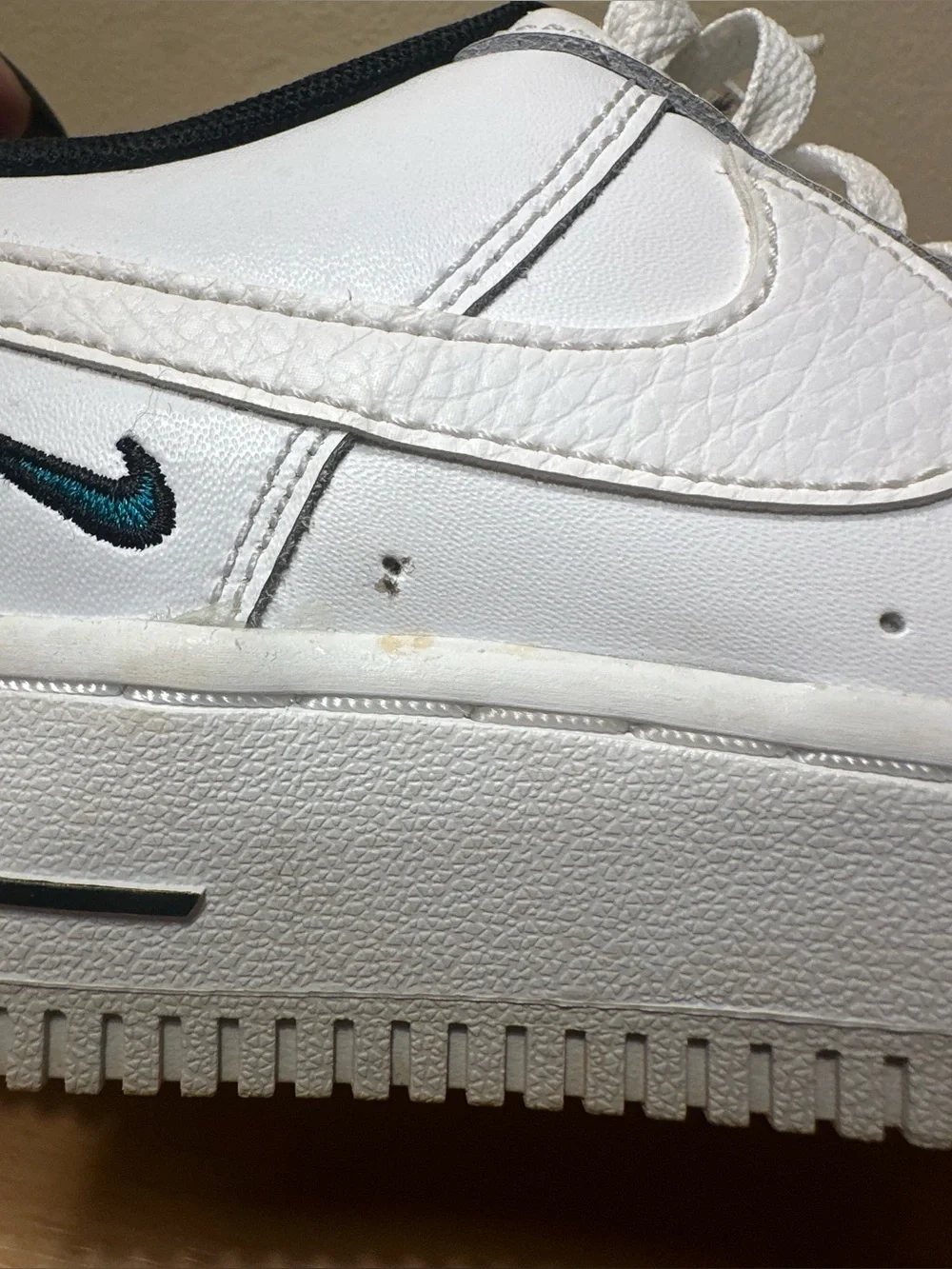 Nike Air Force 1 '07 LV8 3 Low 